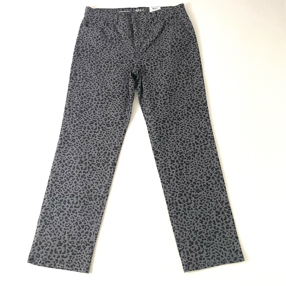 STYLE & CO Women’s Straight Leg Jeans - Picture 4 of 11